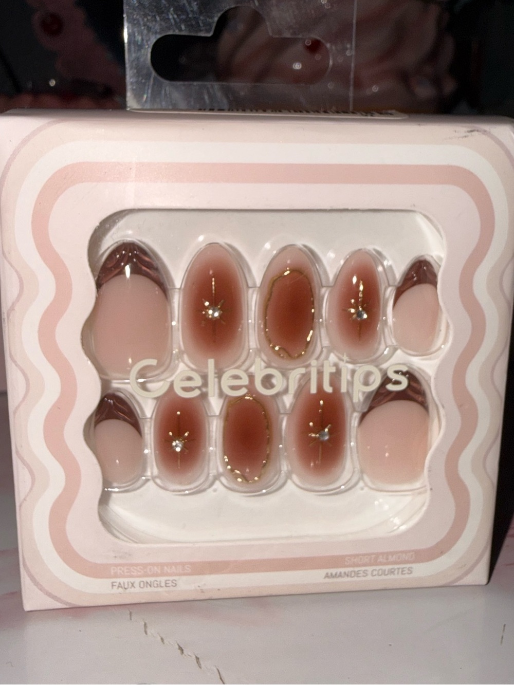 Celebritips Short Almond Press-On Nails in Nude & Brown Ombre - Picture 3 of 11
